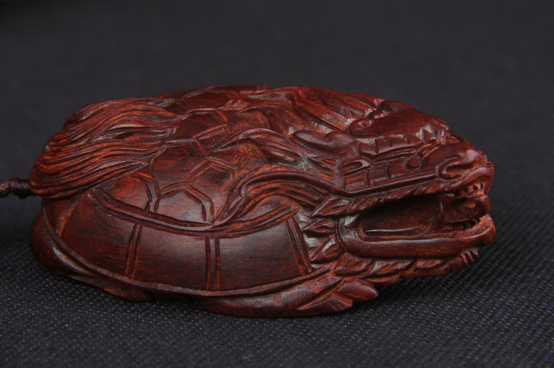 Dragon turtle lobular rosewood handle pendant